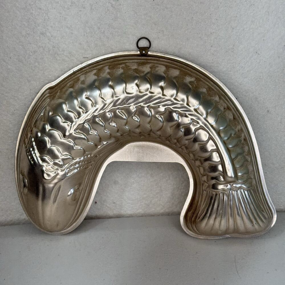 Mirro Aluminum Fish Jello/Cake Mold Wall Hanging Copper Tone Metal VTG Farm